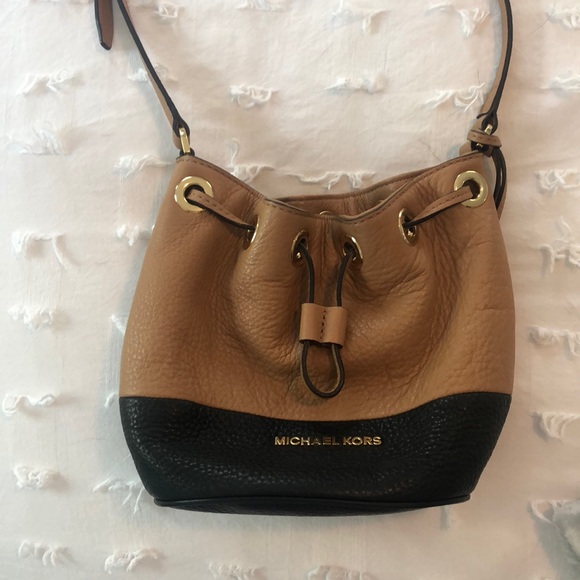 Michael Kors cross body bag - Picture 1 of 1